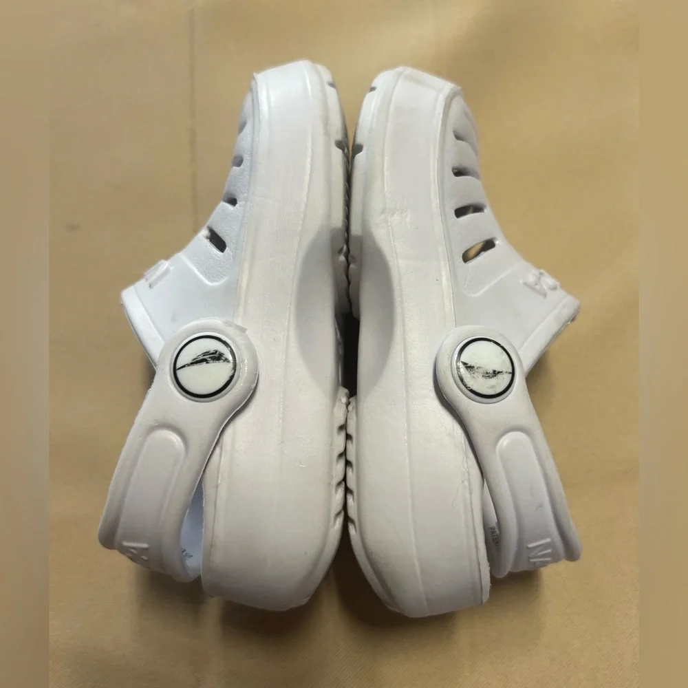 Nautica White‎ Clogs Lightweight Slip-On Design Baby Size 6